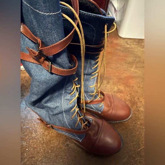 Long boots - Picture 3 of 3